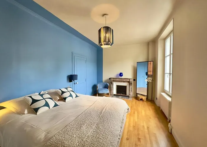 Garden - Center Of - Parking * フォンテーヌブロー