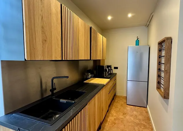 Garden - Center Of - Parking *