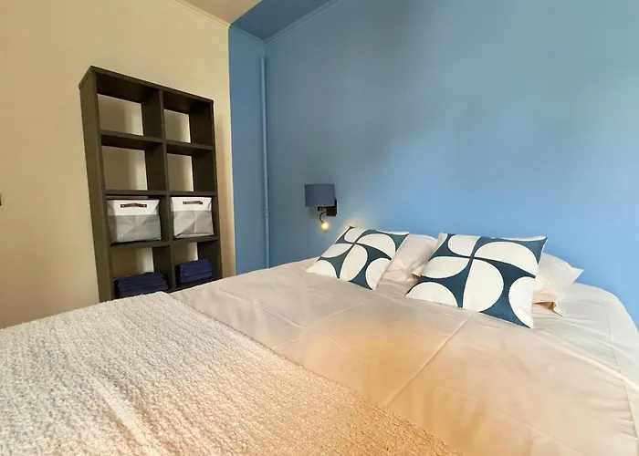 Garden - Center Of - Parking *