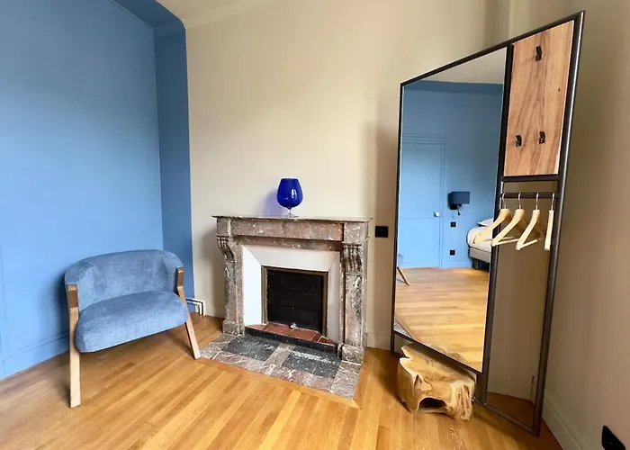 Garden - Center Of - Parking